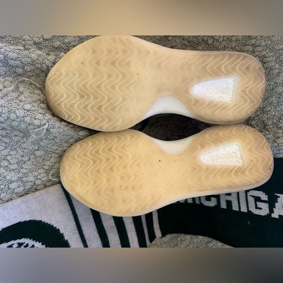 adidas gazelle silver green womens Adidas Yeezy QNTM Barium main image 0